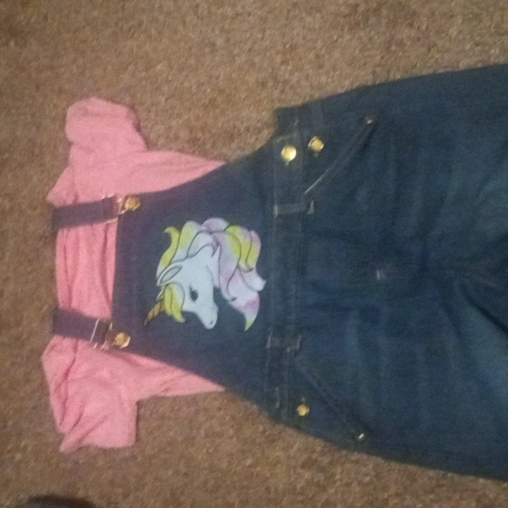 Nwot Girls unicorn bib shorts